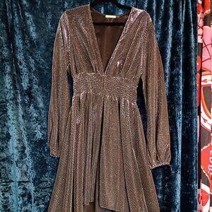 Carmin Vintage Flare Sleeve Dress Top.